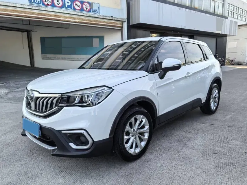 2017 Brilliance Auto V3 1.5L 112HP L4 5MT,autocango,china used car exporter,china ev exporter,chinese used car exporter,chinese used ev exporter