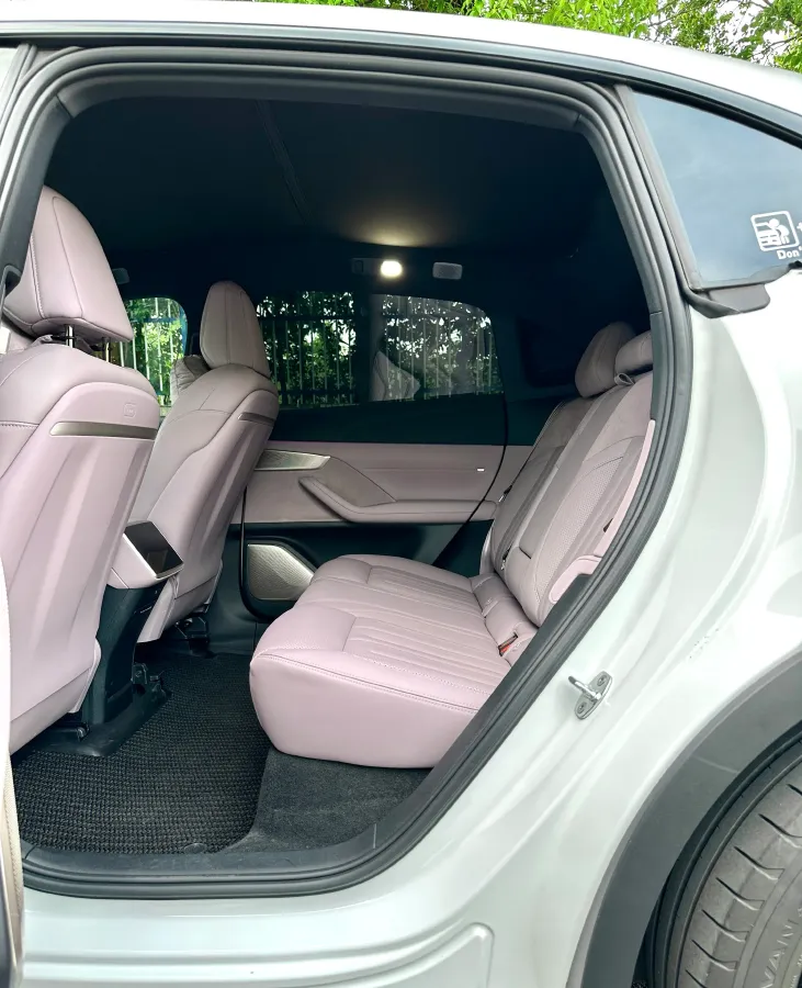 2024 ONVO L60 BEV 60KWH,autocango,china used car exporter,china ev exporter,chinese used car exporter,chinese used ev exporter