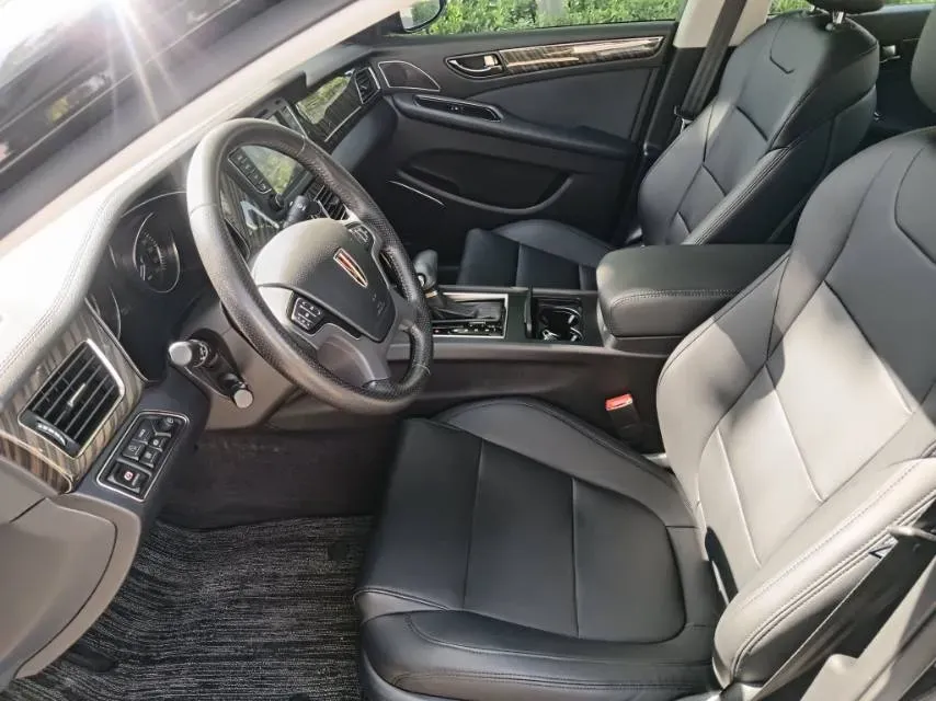 2021 HongQi H7 1.8T 188HP L4 6AT,autocango,china used car exporter,china ev exporter,chinese used car exporter,chinese used ev exporter
