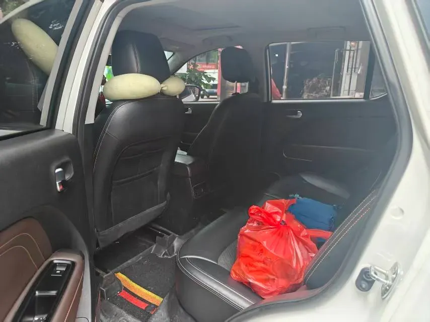 2020 GAC Trumpchi GS3 1.5T 163HP L3 7DCT,autocango,china used car exporter,china ev exporter,chinese used car exporter,chinese used ev exporter