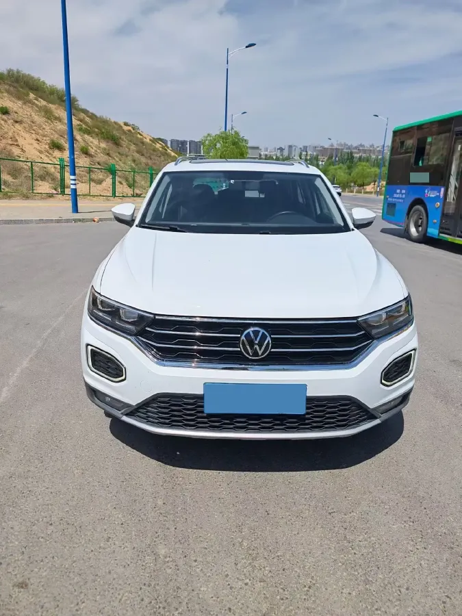 2019 Volkswagen T-Roc 1.4T 131HP L4 7DCT,autocango,china used car exporter,china ev exporter,chinese used car exporter,chinese used ev exporter