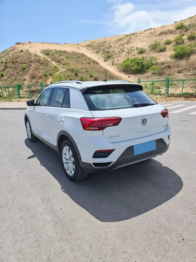 2019 Volkswagen T-Roc 1.4T 131HP L4 7DCT,autocango,china used car exporter,china ev exporter,chinese used car exporter,chinese used ev exporter