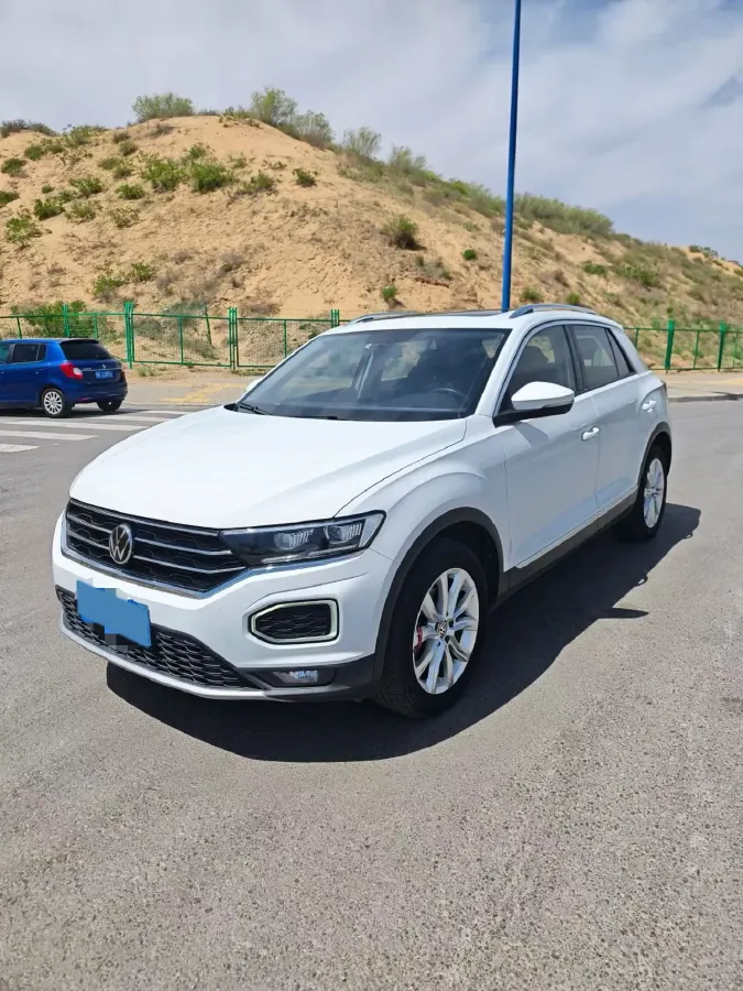 2019 Volkswagen T-Roc 1.4T 131HP L4 7DCT,autocango,china used car exporter,china ev exporter,chinese used car exporter,chinese used ev exporter