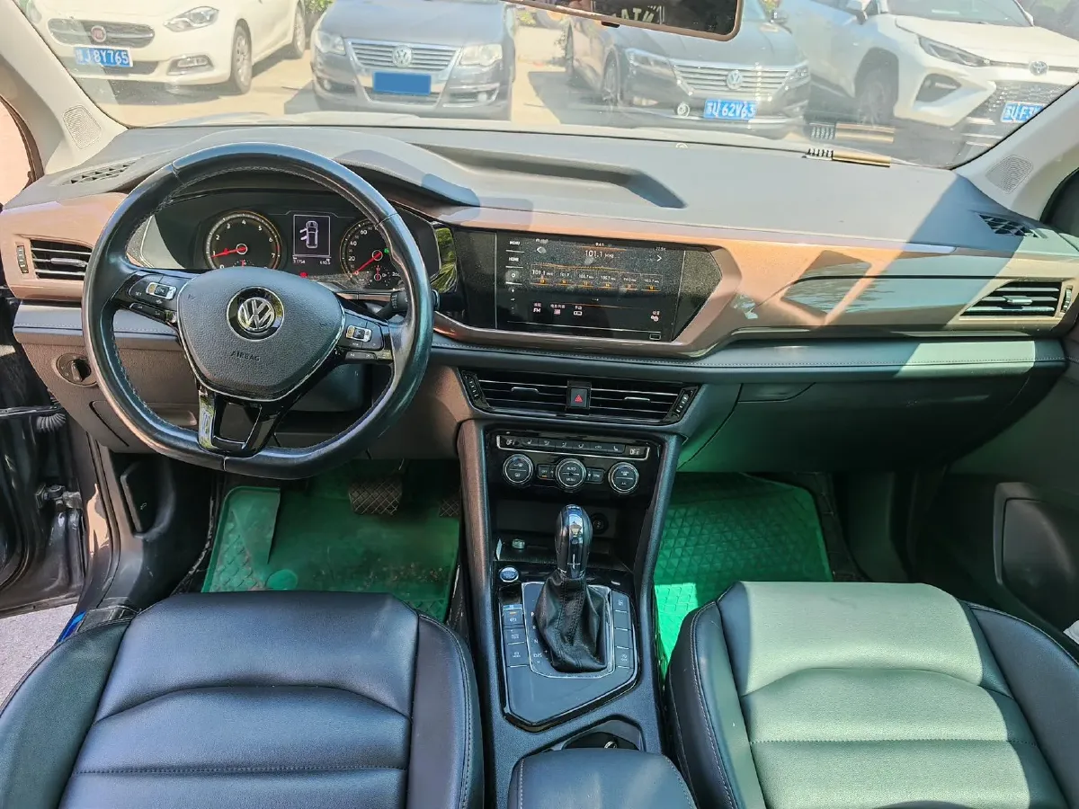 2021 Volkswagen Tharu 1.4T 150HP L4 7DCT,autocango,china used car exporter,china ev exporter,chinese used car exporter,chinese used ev exporter