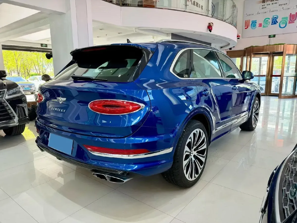 2022 Bentley Bentayga 4.0T 550HP V8 8AT,autocango,china used car exporter,china ev exporter,chinese used car exporter,chinese used ev exporter