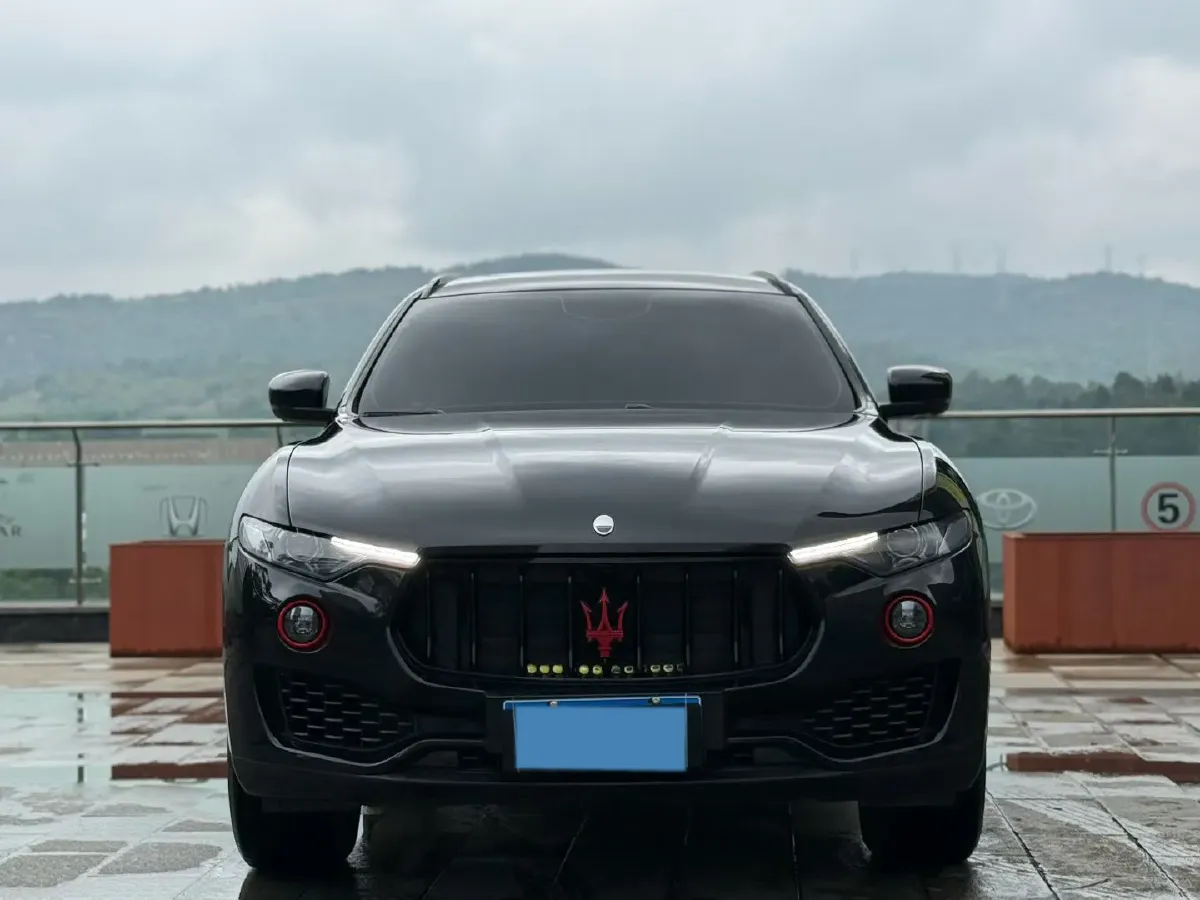 2018 Maserati Levante 3.0T 350HP V6 8AT,autocango,china used car exporter,china ev exporter,chinese used car exporter,chinese used ev exporter