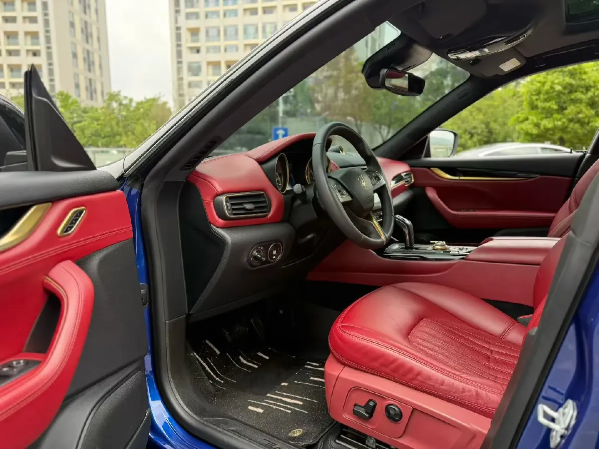 2018 Maserati Levante 3.0T 350HP V6 8AT,autocango,china used car exporter,china ev exporter,chinese used car exporter,chinese used ev exporter