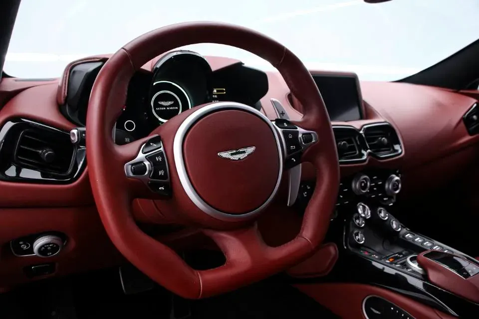2018 Aston Martin V8 Vantage 4.0T 510HP V8 8AT,autocango,china used car exporter,china ev exporter,chinese used car exporter,chinese used ev exporter
