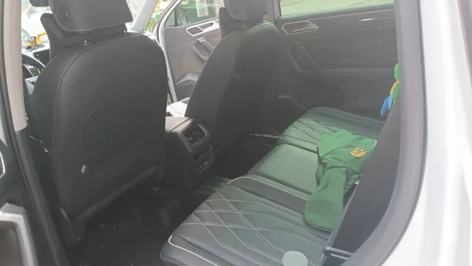 2023 Volkswagen Tiguan L 2.0T 186HP L4 7DCT,autocango,china used car exporter,china ev exporter,chinese used car exporter,chinese used ev exporter