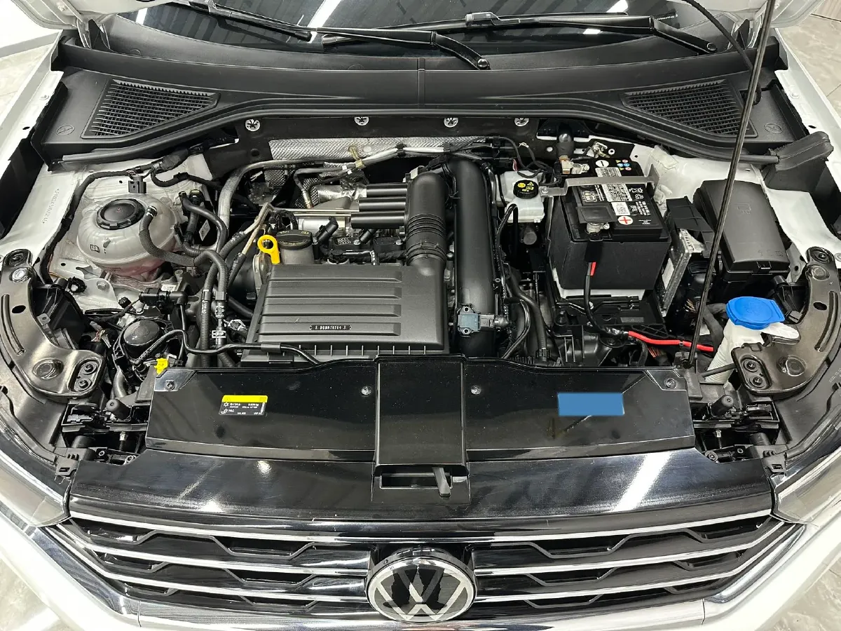 2022 Volkswagen T-Roc 1.4T 150HP L4 7DCT,autocango,china used car exporter,china ev exporter,chinese used car exporter,chinese used ev exporter