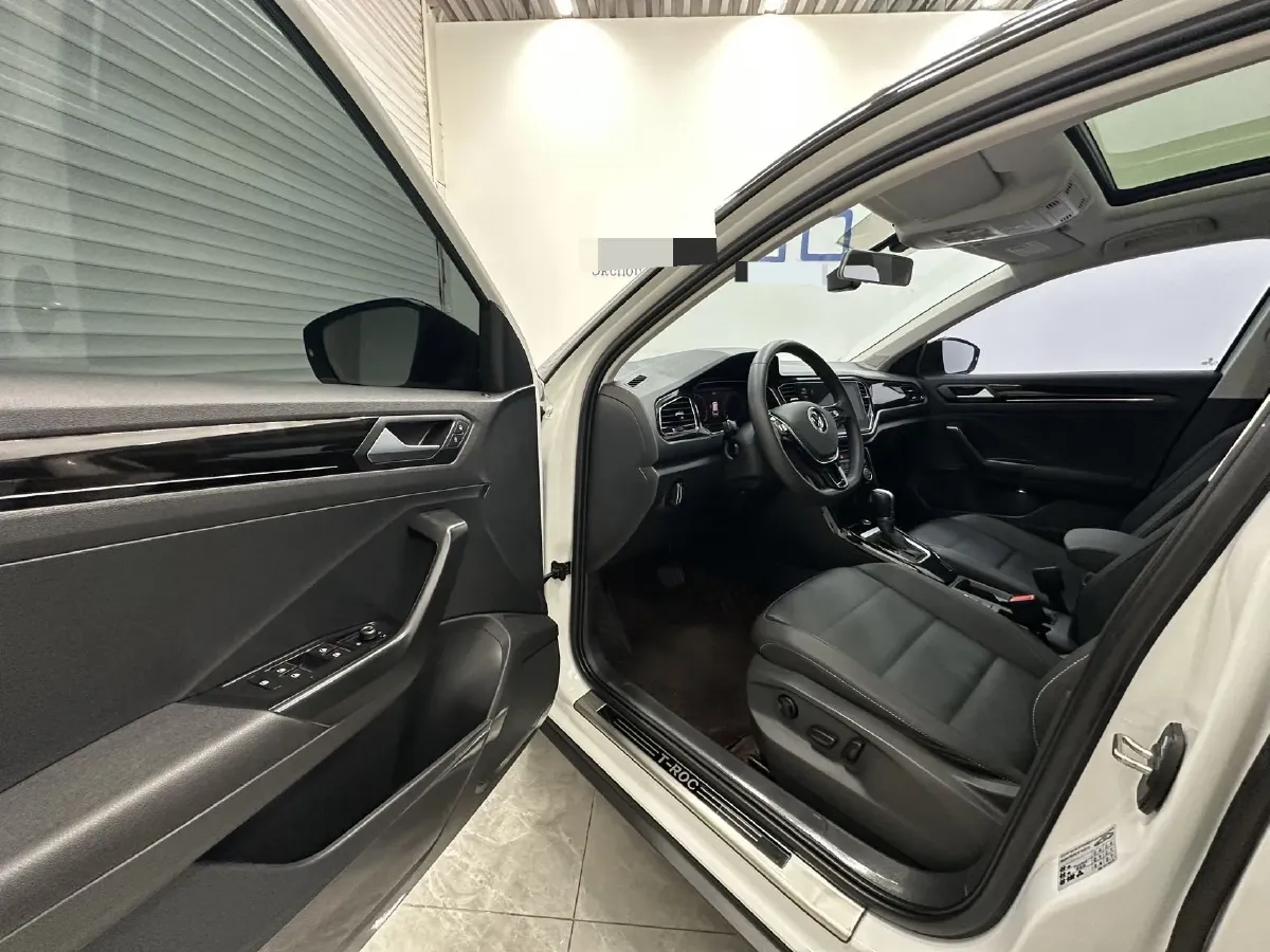2022 Volkswagen T-Roc 1.4T 150HP L4 7DCT,autocango,china used car exporter,china ev exporter,chinese used car exporter,chinese used ev exporter