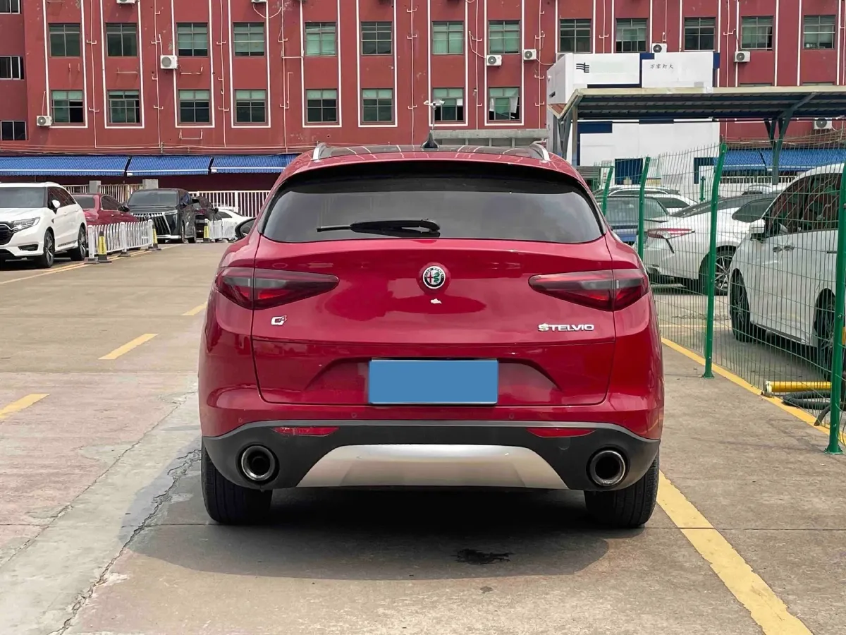 2017 Jaguar XE 2.0T 240HP L4 8AT,autocango,china used car exporter,china ev exporter,chinese used car exporter,chinese used ev exporter