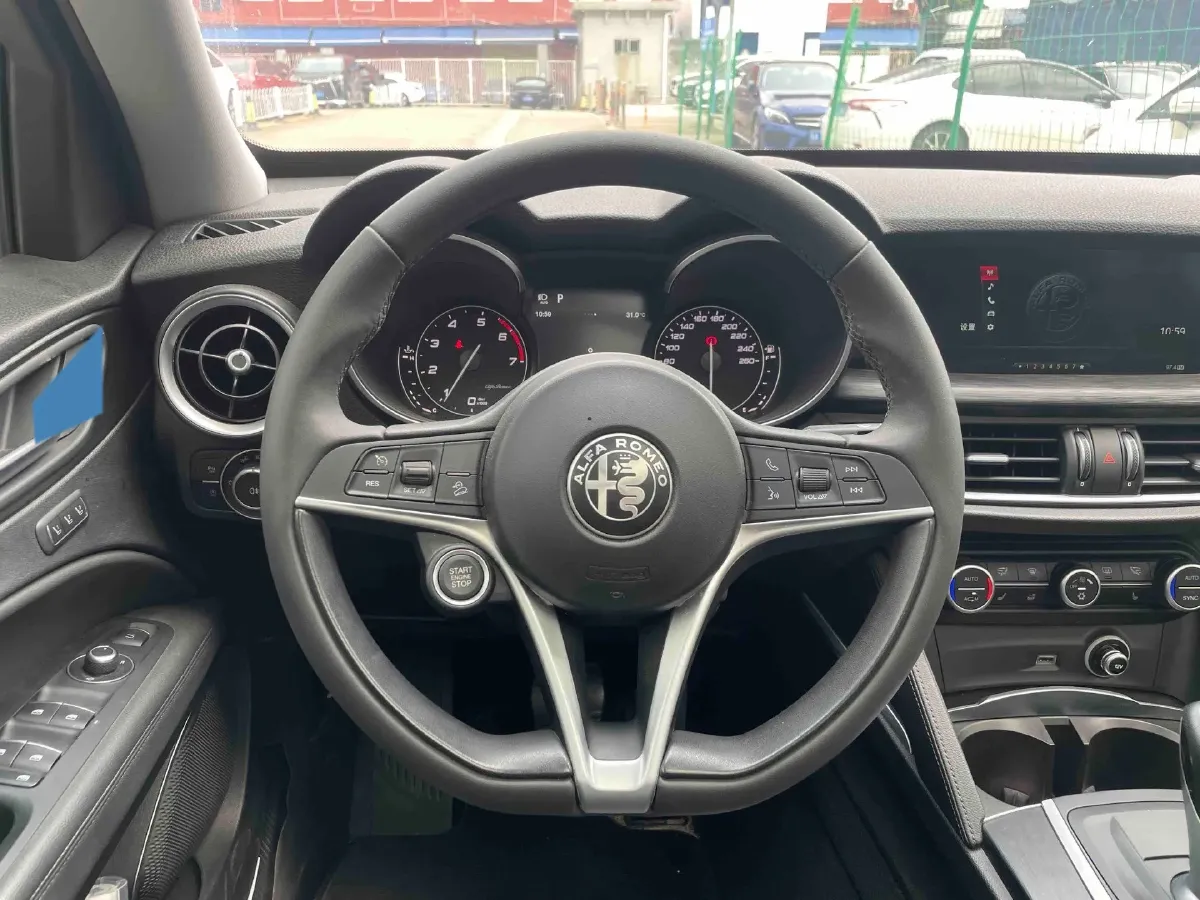 2017 Jaguar XE 2.0T 240HP L4 8AT,autocango,china used car exporter,china ev exporter,chinese used car exporter,chinese used ev exporter