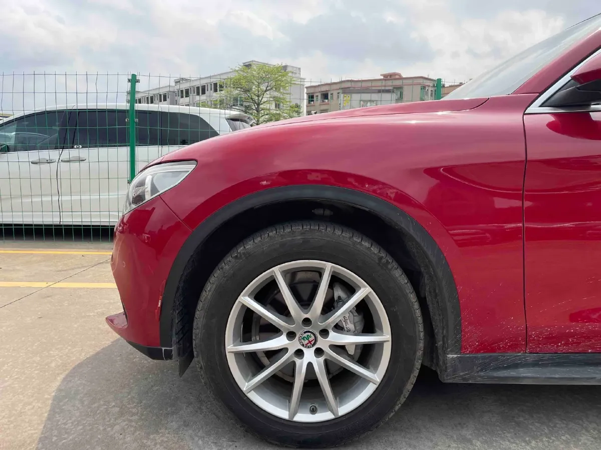 2017 Jaguar XE 2.0T 240HP L4 8AT,autocango,china used car exporter,china ev exporter,chinese used car exporter,chinese used ev exporter