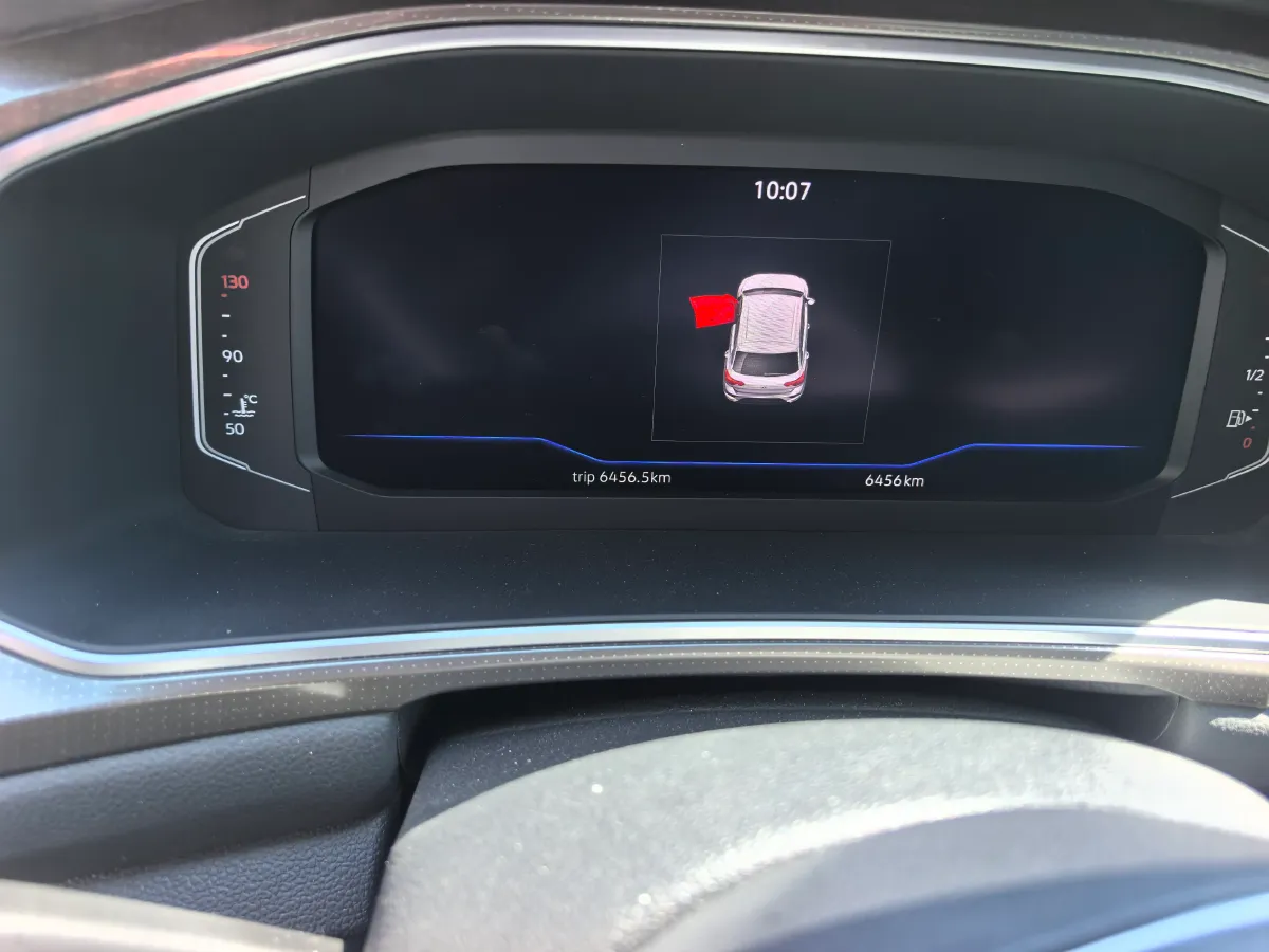 2023 Volkswagen T-Roc 1.5T 160HP L4 7DCT,autocango,china used car exporter,china ev exporter,chinese used car exporter,chinese used ev exporter