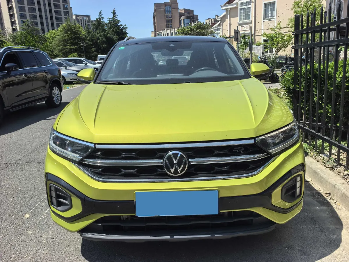 2023 Volkswagen T-Roc 1.5T 160HP L4 7DCT,autocango,china used car exporter,china ev exporter,chinese used car exporter,chinese used ev exporter