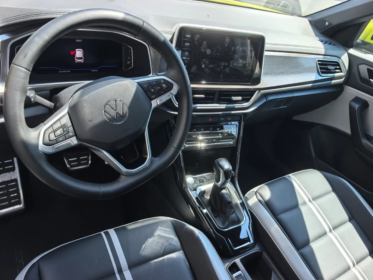 2023 Volkswagen T-Roc 1.5T 160HP L4 7DCT,autocango,china used car exporter,china ev exporter,chinese used car exporter,chinese used ev exporter