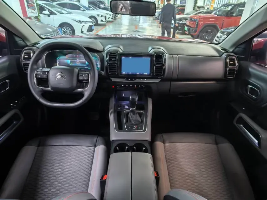 2017 Citroen C5 Aircross 1.6T 167HP L4 6AT,autocango,china used car exporter,china ev exporter,chinese used car exporter,chinese used ev exporter