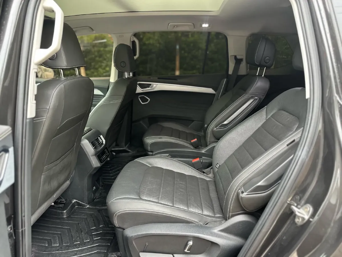 2022 Volkswagen Talagon 2.0T 220HP L4 7DCT,autocango,china used car exporter,china ev exporter,chinese used car exporter,chinese used ev exporter