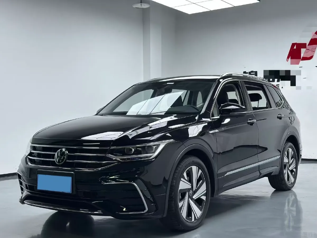 2023 Volkswagen Tiguan L 2.0T 186HP L4 7DCT,autocango,china used car exporter,china ev exporter,chinese used car exporter,chinese used ev exporter