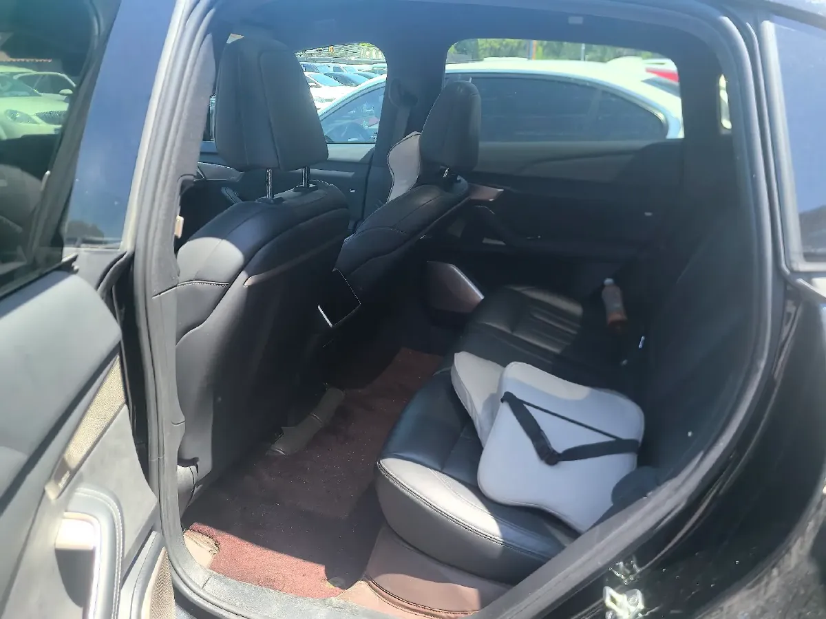 2024 ONVO L60 BEV 60KWH,autocango,china used car exporter,china ev exporter,chinese used car exporter,chinese used ev exporter