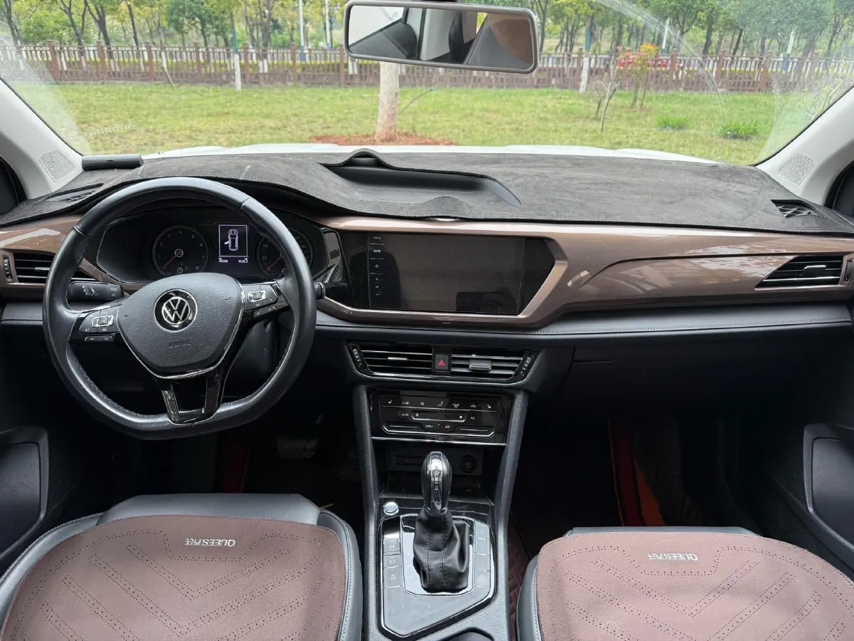 2020 Volkswagen Tharu 2.0T 186HP L4 7DCT,autocango,china used car exporter,china ev exporter,chinese used car exporter,chinese used ev exporter