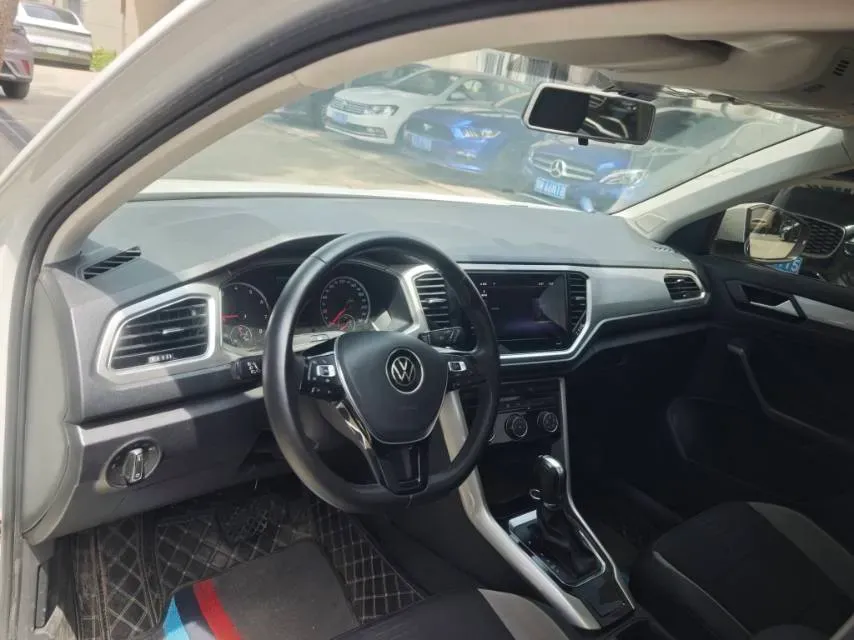 2021 Volkswagen T-Roc 1.4T 150HP L4 7DCT,autocango,china used car exporter,china ev exporter,chinese used car exporter,chinese used ev exporter