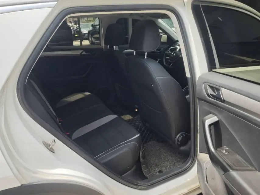 2021 Volkswagen T-Roc 1.4T 150HP L4 7DCT,autocango,china used car exporter,china ev exporter,chinese used car exporter,chinese used ev exporter