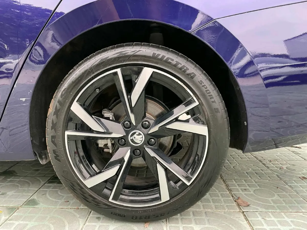 2022 Skoda Octavia 1.4T 150HP L4 7DCT,autocango,china used car exporter,china ev exporter,chinese used car exporter,chinese used ev exporter