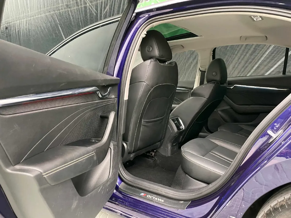 2022 Skoda Octavia 1.4T 150HP L4 7DCT,autocango,china used car exporter,china ev exporter,chinese used car exporter,chinese used ev exporter