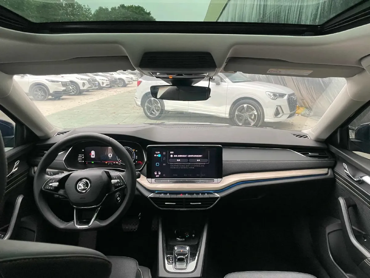 2022 Skoda Octavia 1.4T 150HP L4 7DCT,autocango,china used car exporter,china ev exporter,chinese used car exporter,chinese used ev exporter