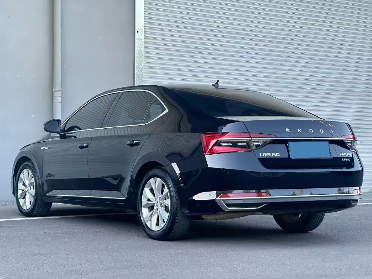 2019 Skoda Superb 1.4T 150HP L4 7DCT,autocango,china used car exporter,china ev exporter,chinese used car exporter,chinese used ev exporter