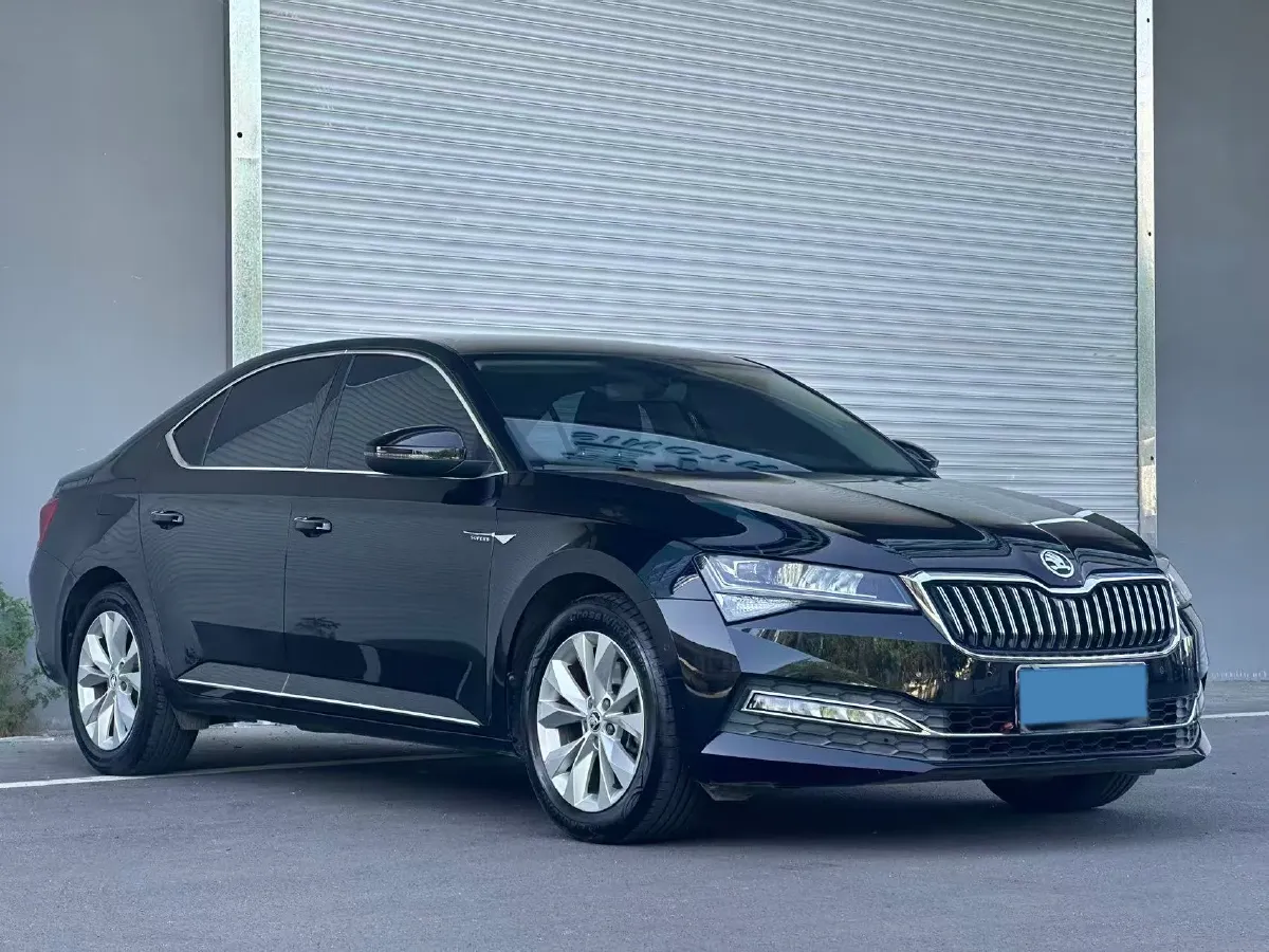 2019 Skoda Superb 1.4T 150HP L4 7DCT,autocango,china used car exporter,china ev exporter,chinese used car exporter,chinese used ev exporter