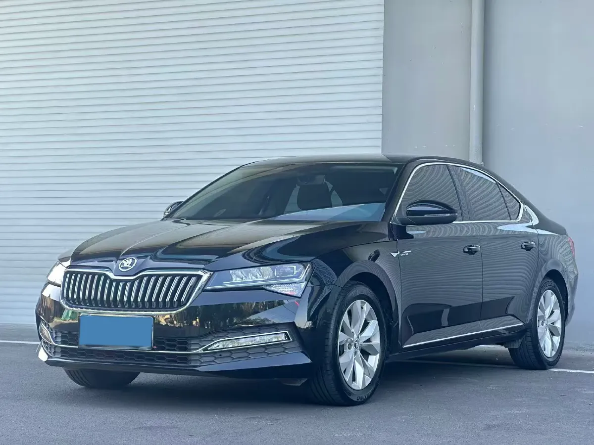 2019 Skoda Superb 1.4T 150HP L4 7DCT,autocango,china used car exporter,china ev exporter,chinese used car exporter,chinese used ev exporter