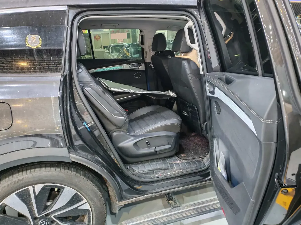 2024 Volkswagen Talagon 2.0T 220HP L4 7DCT,autocango,china used car exporter,china ev exporter,chinese used car exporter,chinese used ev exporter