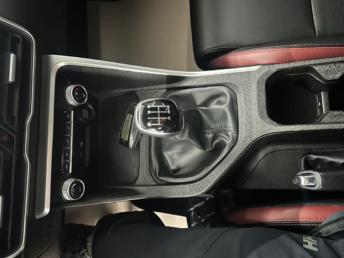 2021 Geely Coolray 1.4T 141HP L4 6MT,autocango,china used car exporter,china ev exporter,chinese used car exporter,chinese used ev exporter