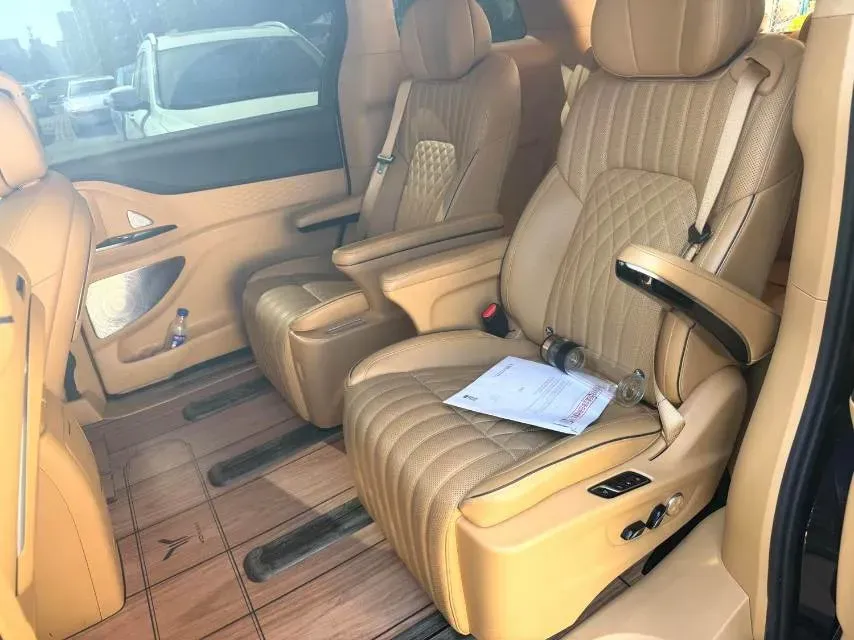 2024 Voyah Dream 1.5T 150HP L4 PHEV 43KWH,autocango,china used car exporter,china ev exporter,chinese used car exporter,chinese used ev exporter