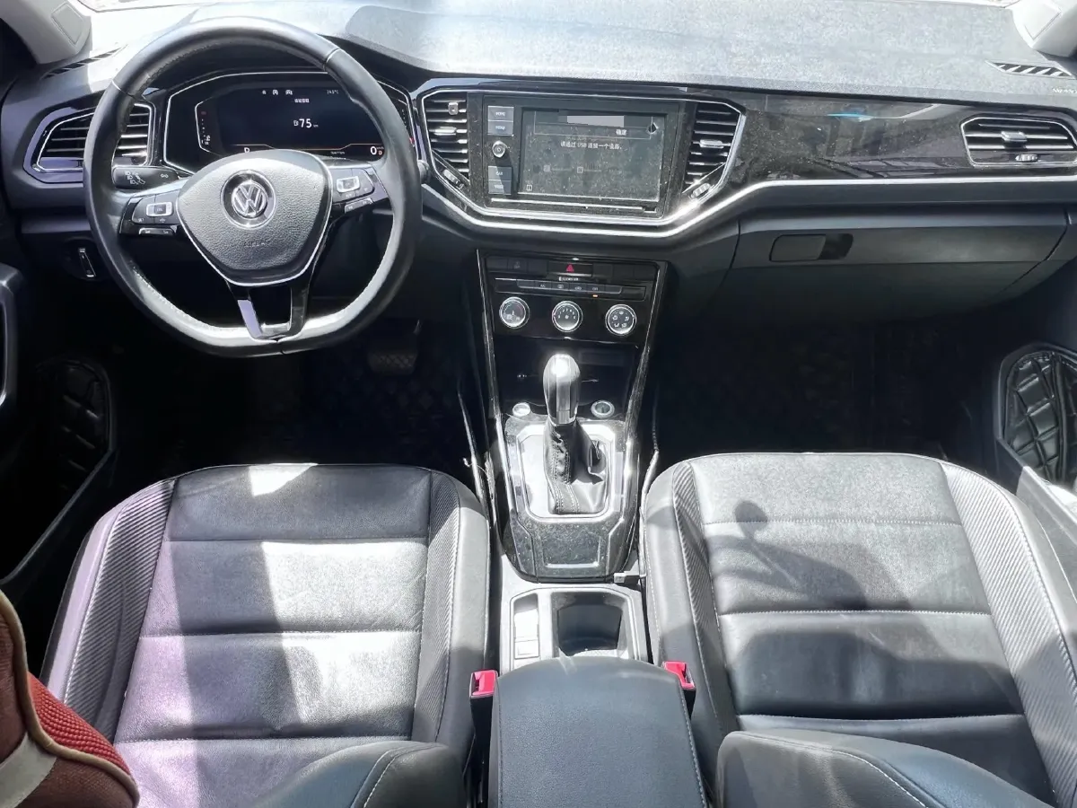 2020 Volkswagen T-Roc 1.4T 150HP L4 7DCT,autocango,china used car exporter,china ev exporter,chinese used car exporter,chinese used ev exporter