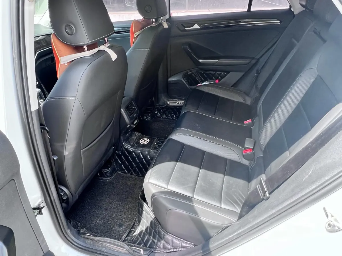 2020 Volkswagen T-Roc 1.4T 150HP L4 7DCT,autocango,china used car exporter,china ev exporter,chinese used car exporter,chinese used ev exporter