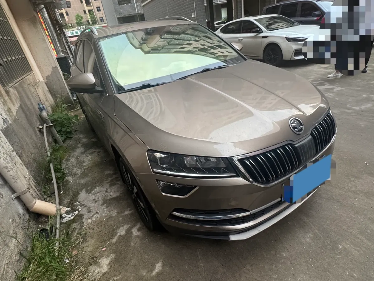 2021 Skoda Karoq 1.4T 150HP L4 7DCT,autocango,china used car exporter,china ev exporter,chinese used car exporter,chinese used ev exporter
