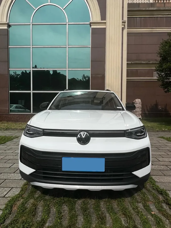 2025 Volkswagen Tharu 1.5L 110HP L4 6AT,autocango,china used car exporter,china ev exporter,chinese used car exporter,chinese used ev exporter