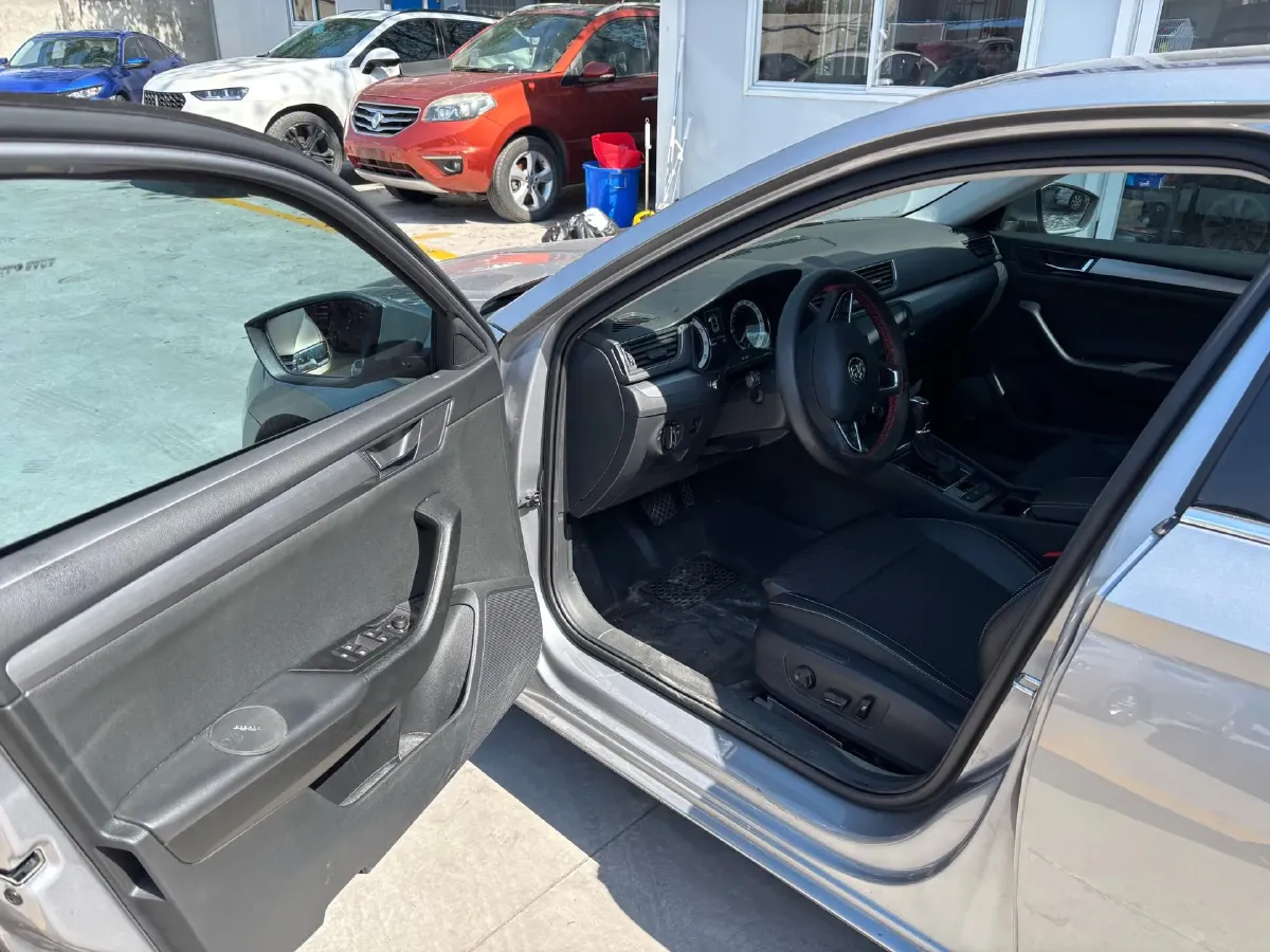 2018 Nissan Terra 2.5L 184HP L4 7AT,autocango,china used car exporter,china ev exporter,chinese used car exporter,chinese used ev exporter