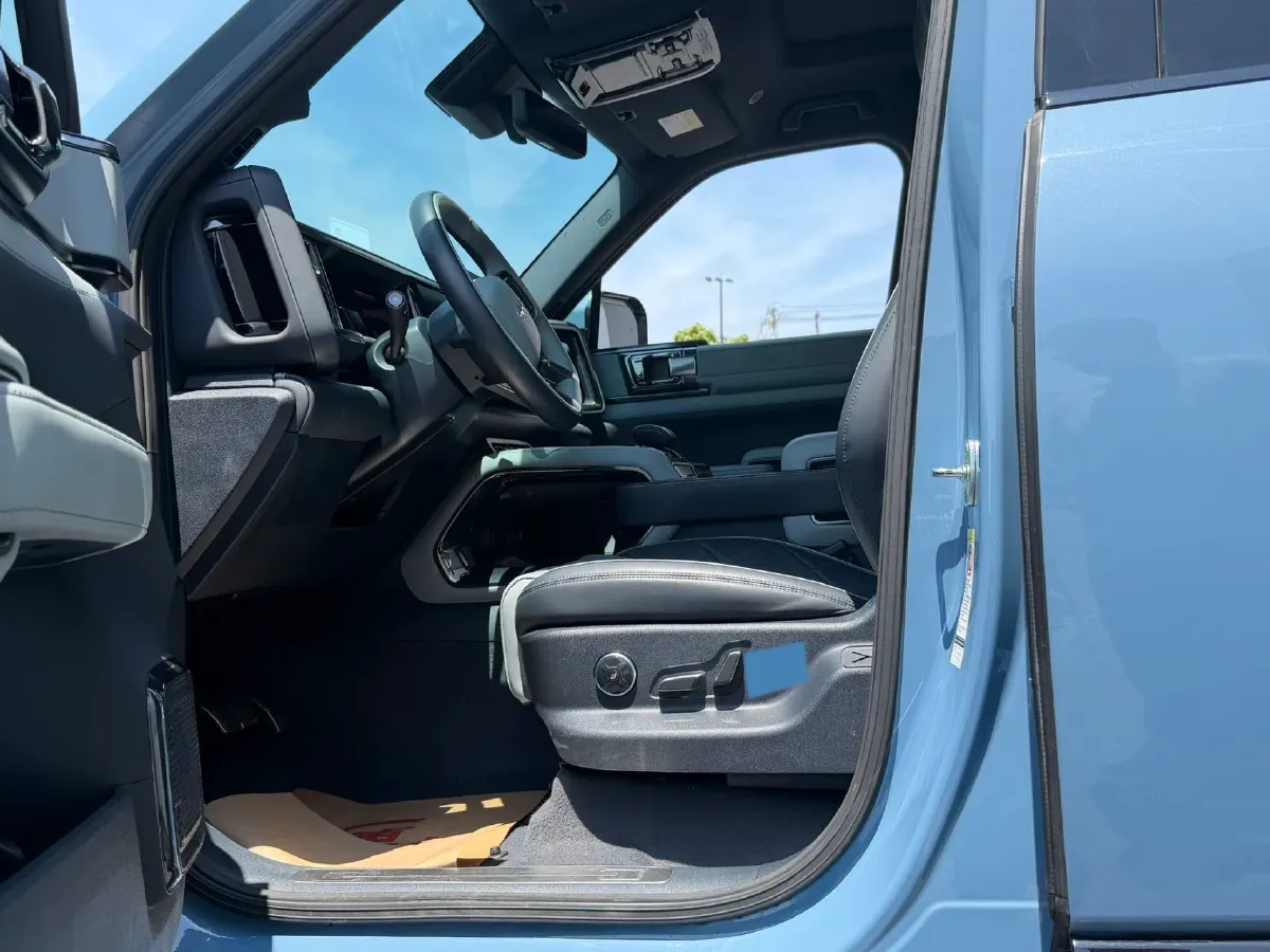 2024 FangChengBao Bao 5 1.5T 194HP L4 E-CVT PHEV 31.8KWH,autocango,china used car exporter,china ev exporter,chinese used car exporter,chinese used ev exporter