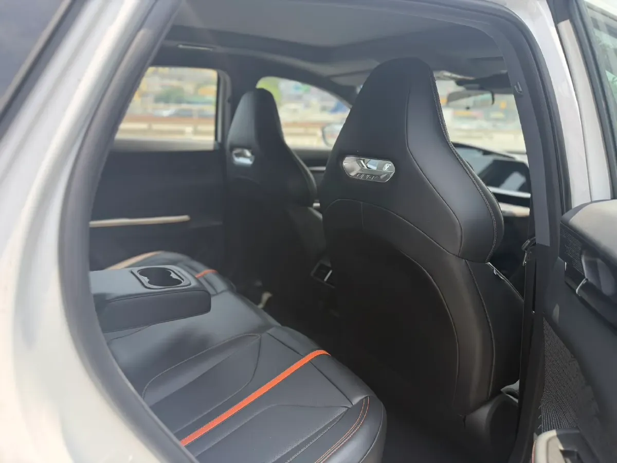 2024 ChangAn UNI-V 1.5T 188HP L4 7DCT,autocango,china used car exporter,china ev exporter,chinese used car exporter,chinese used ev exporter