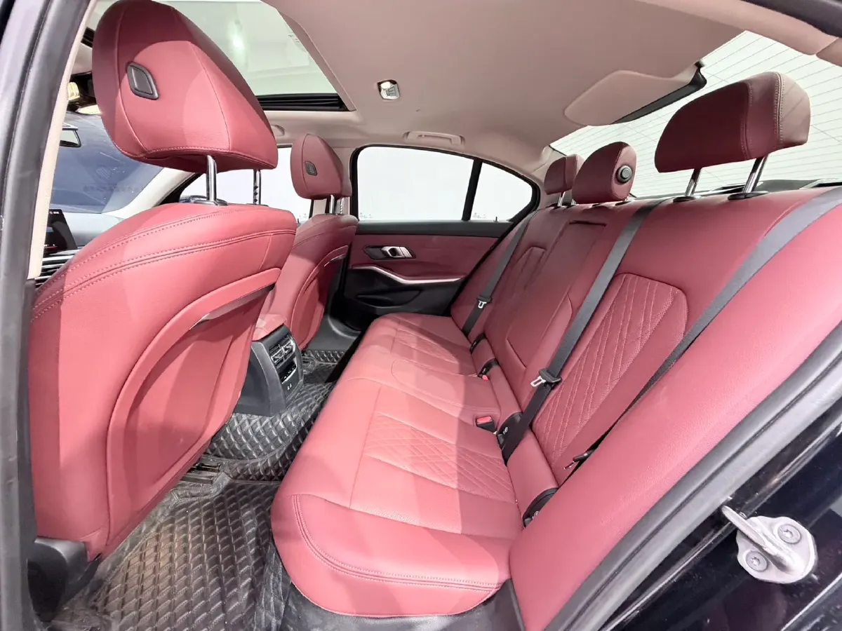 2023 BMW 3 Series 2.0T 156HP L4 8AT,autocango,china used car exporter,china ev exporter,chinese used car exporter,chinese used ev exporter
