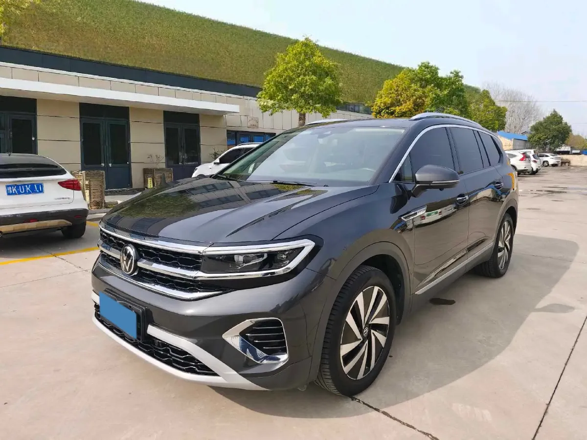 2021 Volkswagen Talagon 2.0T 220HP L4 7DCT,autocango,china used car exporter,china ev exporter,chinese used car exporter,chinese used ev exporter