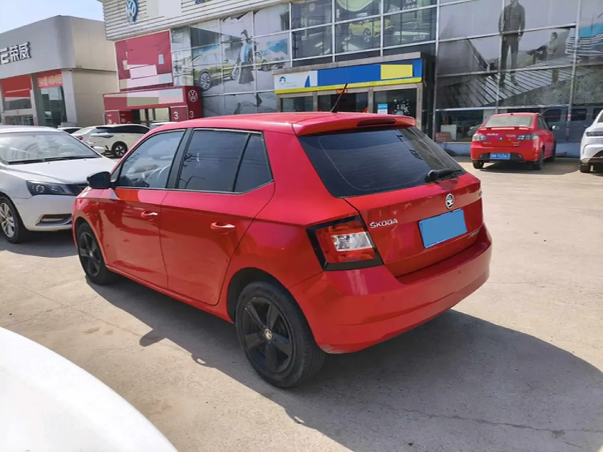 2017 Skoda Fabia 1.4L 90HP L4 6AT,autocango,china used car exporter,china ev exporter,chinese used car exporter,chinese used ev exporter