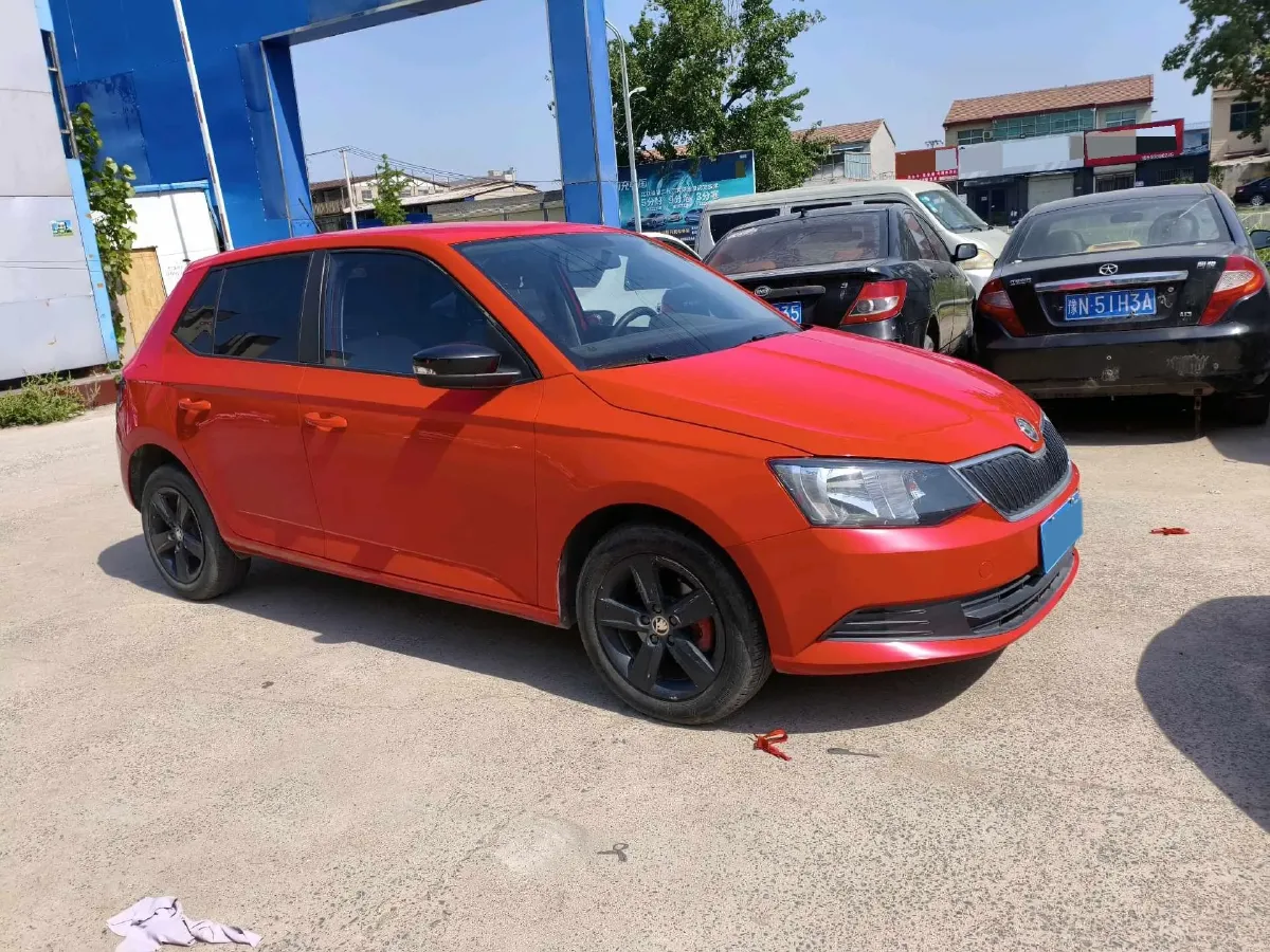 2017 Skoda Fabia 1.4L 90HP L4 6AT,autocango,china used car exporter,china ev exporter,chinese used car exporter,chinese used ev exporter