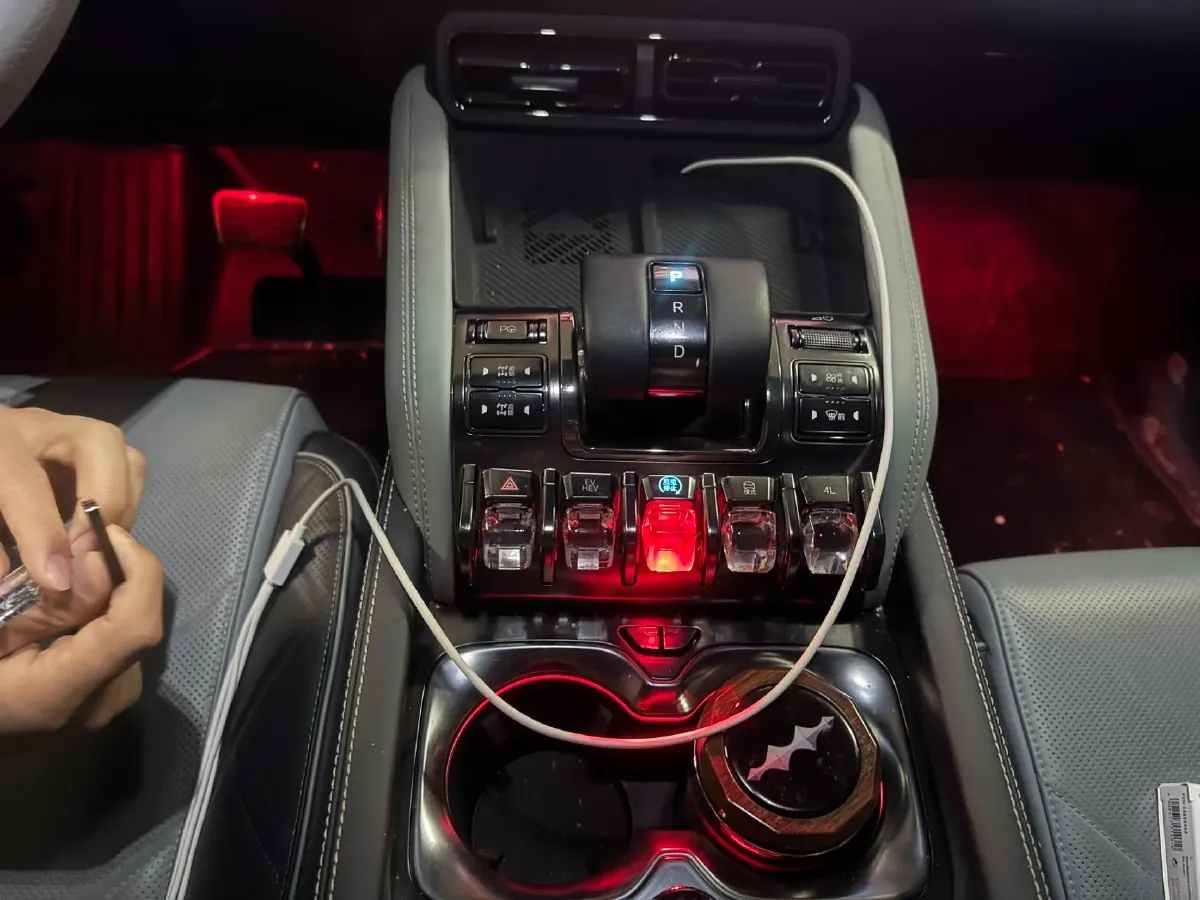 2023 FangChengBao Bao 5 1.5T 194HP L4 E-CVT PHEV 31.8KWH,autocango,china used car exporter,china ev exporter,chinese used car exporter,chinese used ev exporter