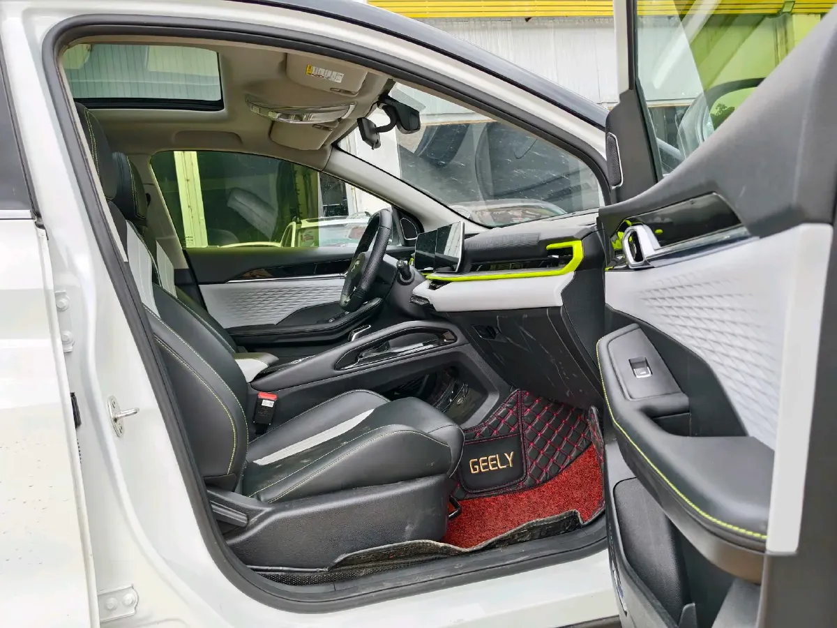 2022 Geely Coolray 1.5T 181HP L4 7DCT,autocango,china used car exporter,china ev exporter,chinese used car exporter,chinese used ev exporter
